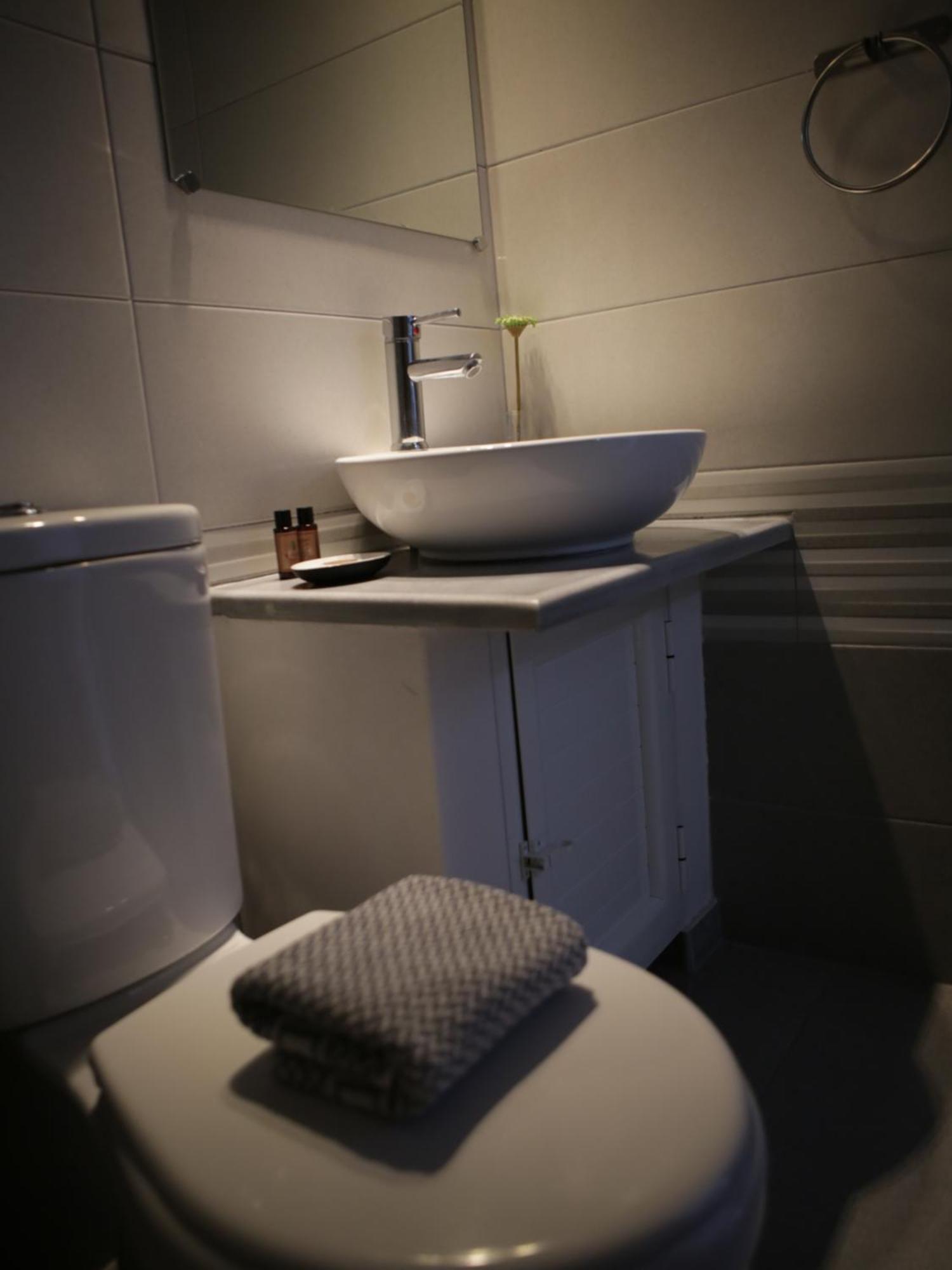 ケパロ On The Rocks Bed & Breakfast エクステリア 写真